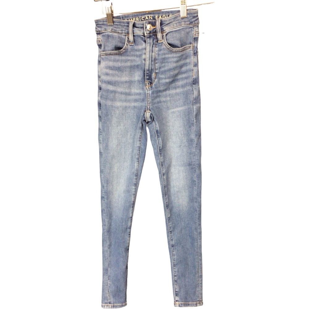 American Eagle Outfitters Light Wash High-Rise Skinny Jeans